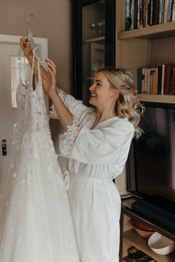 Die 5 besten Brautstyling-Services in Oldenburg – Komplettlooks für den Hochzeitstag abstimmen